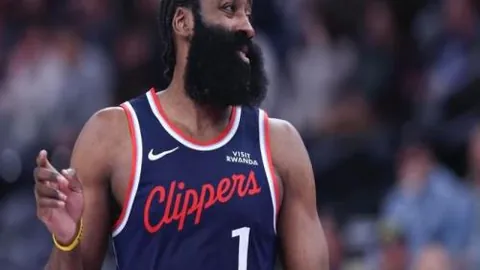 “NBA焦点对决：活塞对阵尼克斯，精准解析5场4胜关键之战！”